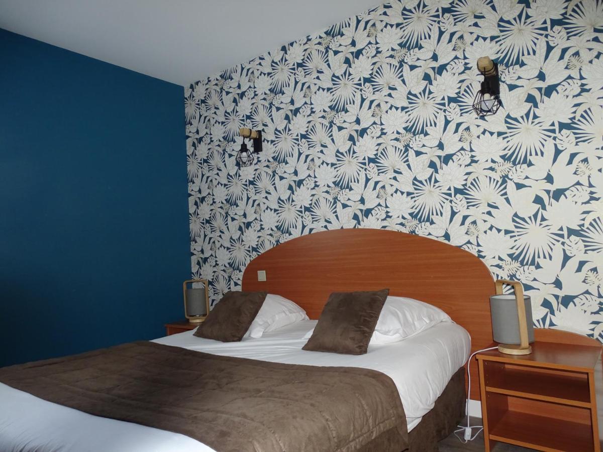 Logis Hotel Les 3 Marchands Bressuire Kültér fotó